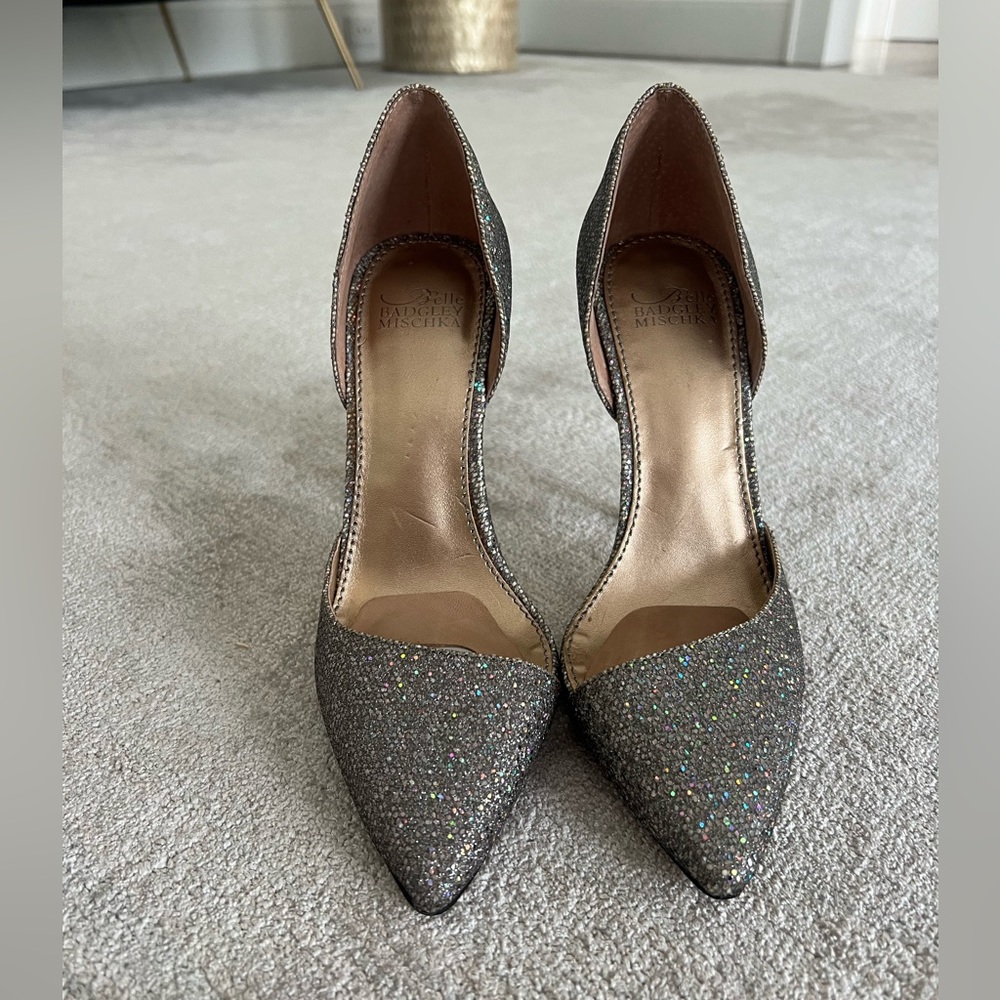 Belle Badgley Mischka Glitter Pump Size 6